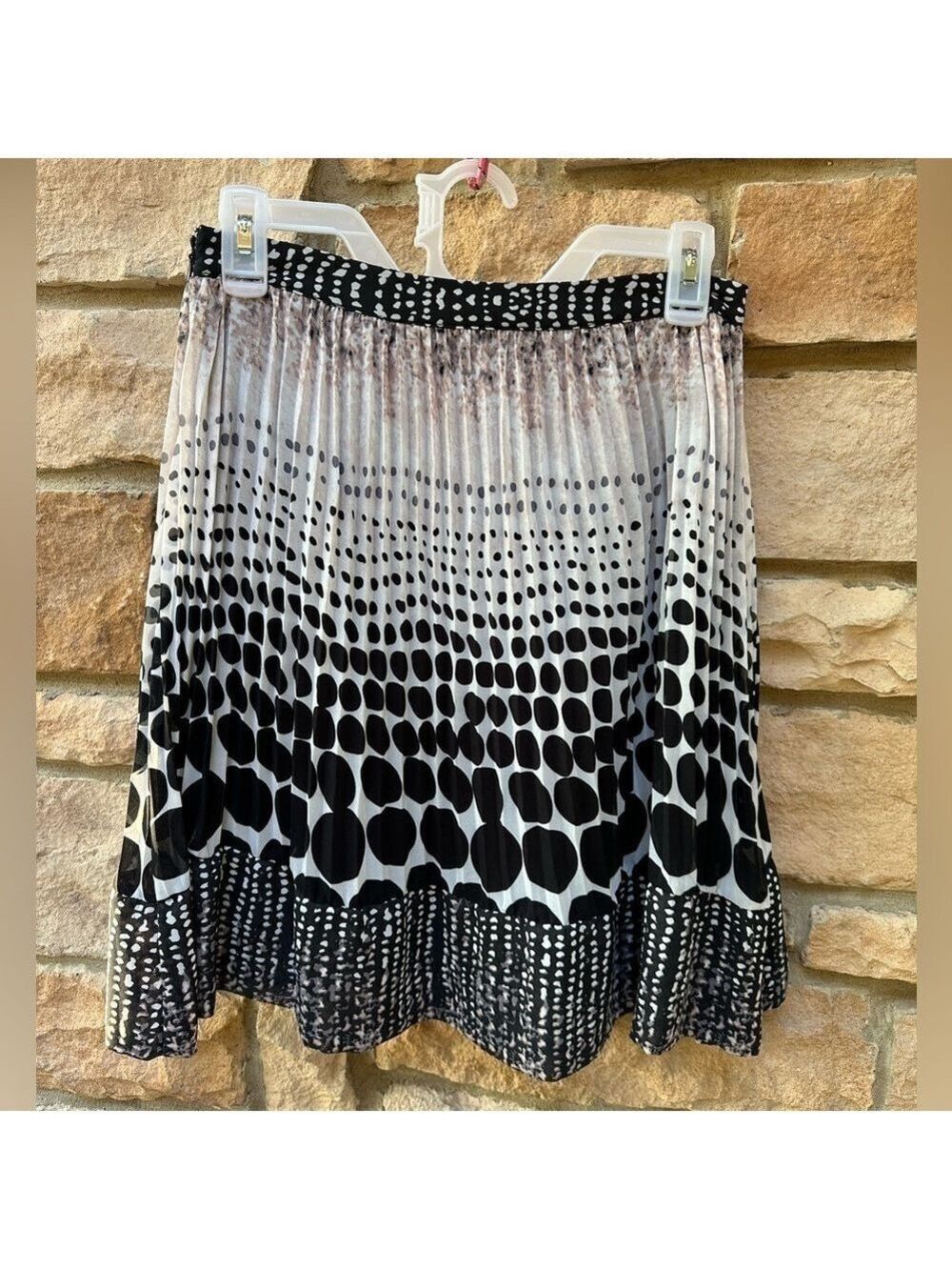 Mystree Pleated Skirt Polka Dot Print Size Small Looks brand new White Black - Picture 2 of 16